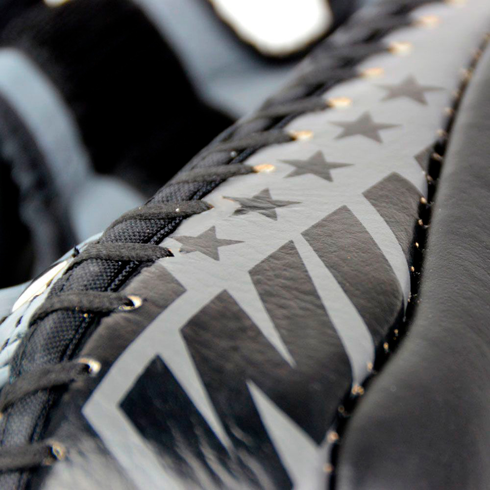 Twins Special KPL12 Пады Тайские "Deluxe" Тайский Бокс Изогнутые Черно-Серые