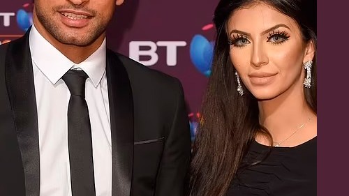 АМИРА ХАНА ОГРАБИЛИ ПОД ДУЛОМ ПИСТОЛЕТА