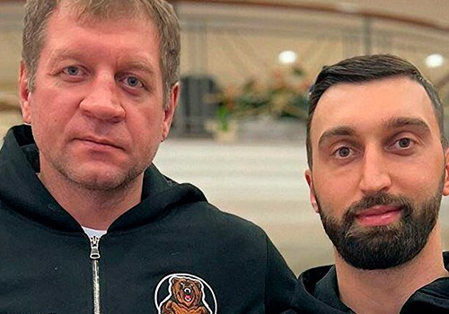 ПОДОЗРЕВАЕМОГО В ИЗНАСИЛОВАНИИ МЕНЕДЖЕРА АЛЕКСАНДРА ЕМЕЛЬЯНЕНКО АРЕСТОВАЛИ НА 2 МЕСЯЦА