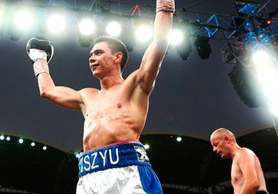 СЫН ЦЗЮ ВЫИГРЫВАЕТ ПОЯСА И ТРЕНИРУЕТСЯ В ТАИЛАНДЕ