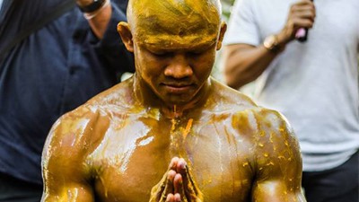 Буакау - монах