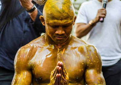 Буакау - монах